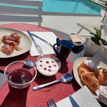 Divina Perla 4* Пульсано