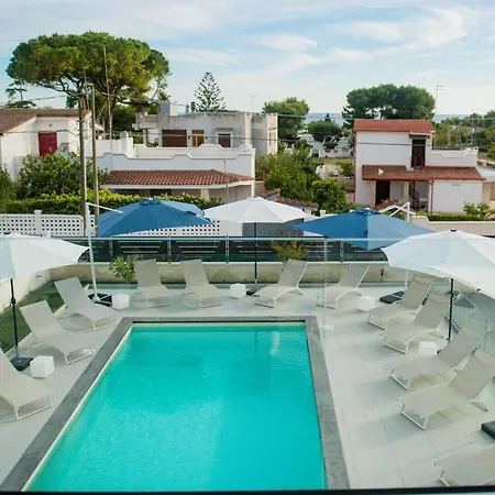 Divina Perla Bed & Breakfast 4*