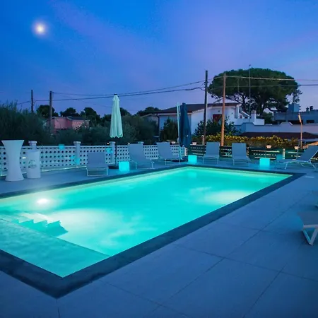 فندق مبيت وإفطار Divina Perla 4*