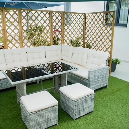 Divina Perla Pulsano