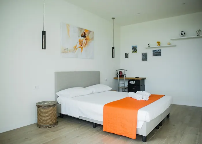 Divina Perla Bed & Breakfast 4*